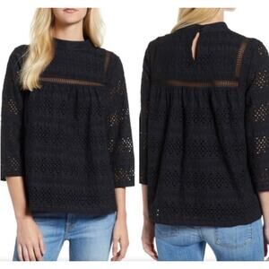 NWT Vineyard Vines Jet Black Mock Neck Eyelet Lace Top Size 0 Preppy Romantic